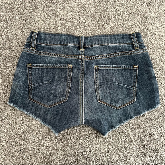 Talula Aritzia Denim Shorts - Picture 2 of 5